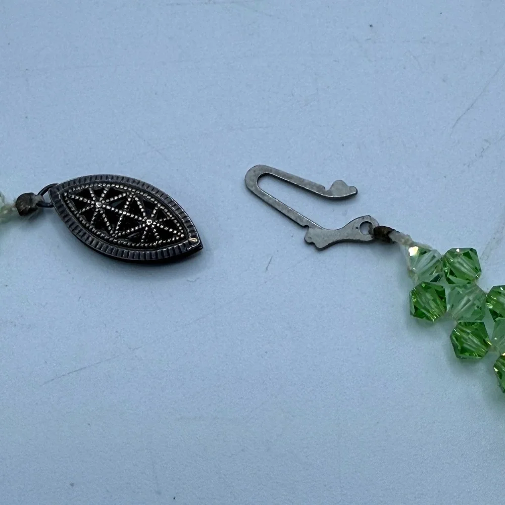Handmade Lime Green Crystal Bicone Beaded Necklace Vintage Style‎ 17.5 Inch